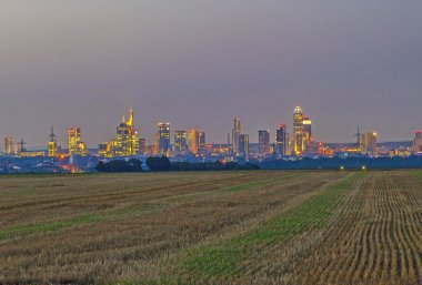 frankfurt şehir gece