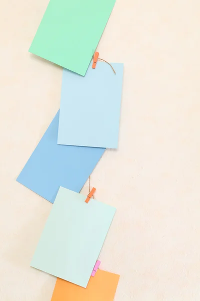 Opknoping kleurrijke papier — Stockfoto
