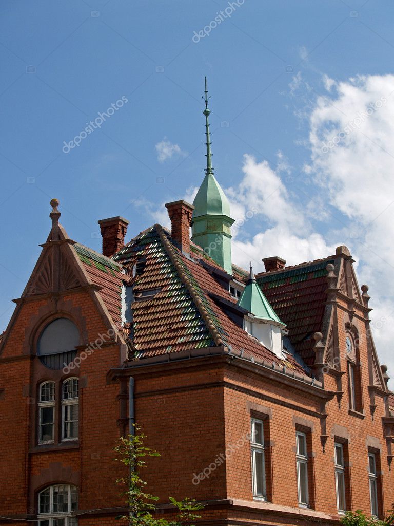 http://static9.depositphotos.com/1070808/1139/i/950/depositphotos_11392375-German-building-of-the-beginning-of-the-XX-century-in-Zelenogradsk-the-Kaliningrad-region-Russia.jpg