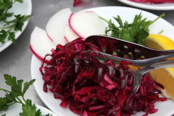 Rotkohl und Rettich — Stockfoto