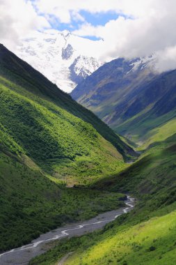 Kafkas Dağları dombai