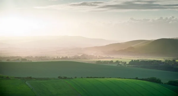 Krásný anglický venkov krajina na kopce — ストック写真