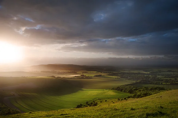 롤링 힐스를 통해 아름 다운 영국 시골 풍경 — 스톡 사진