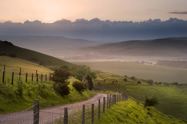 Mooie Engels platteland landschap over de glooiende heuvels — Stockfoto