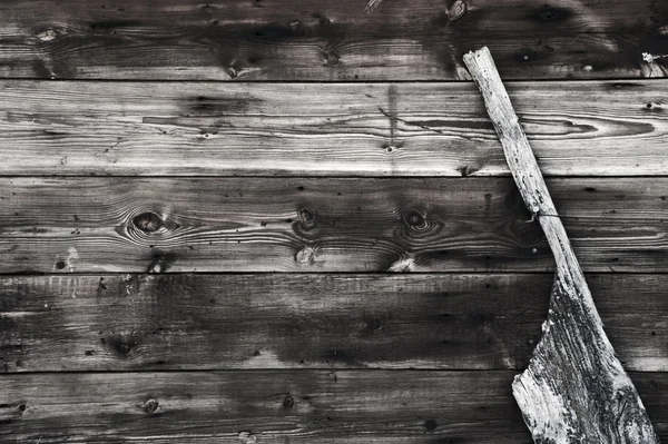 Régi hajó oldalkormány, kopott, fából készült háttér — Stock Fotó