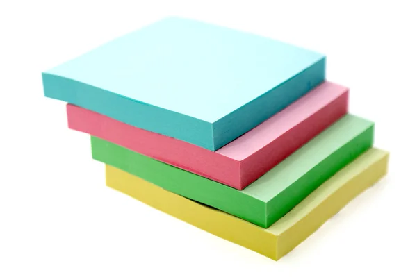 Pegatinas de papel multicolor aisladas sobre fondo blanco — Foto de Stock