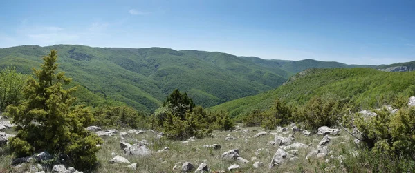 Vackra bergslandskapet i Krim canyon — Stockfoto