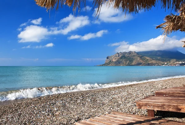 Witte kiezelsteen op het strand van de Krim — Stockfoto