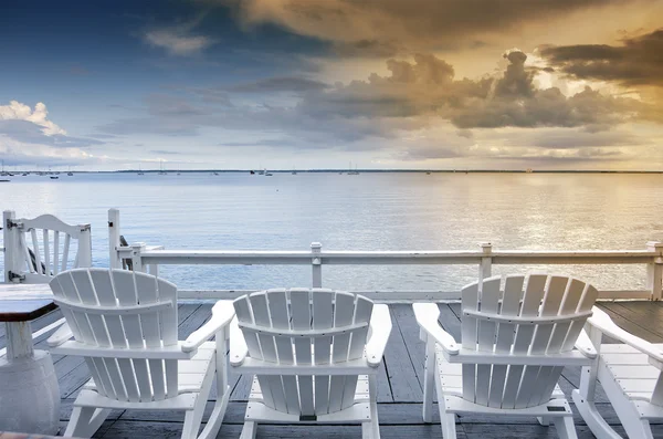 Beach chairs overlooking ocean — Stock Photo, Image