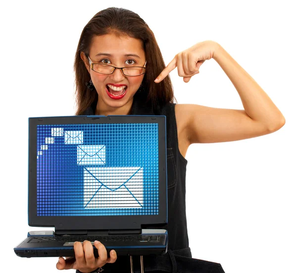 E-mail enveloppen op scherm weergegeven e-mailen of contact opnemen met: — Stockfoto