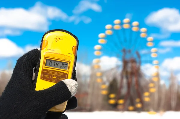 Geigermätare i Tjernobyl, nöjespark — Stockfoto