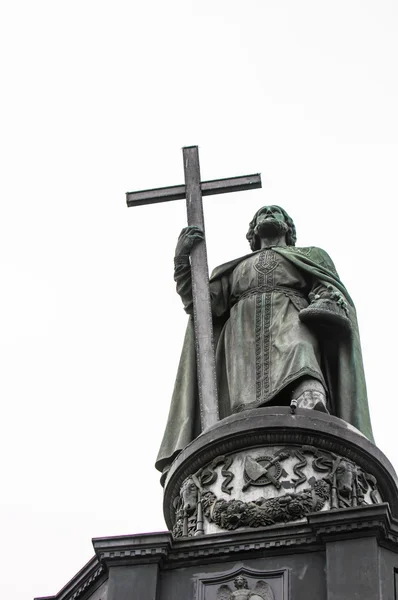 Christliche Statue vor weißem Hintergrund — Stockfoto