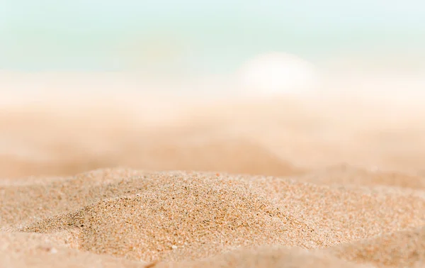 Siyahlısı sahilde kum closeup — Stok fotoğraf