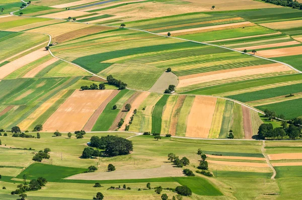 Vista aérea de muitos campos — Fotografia de Stock