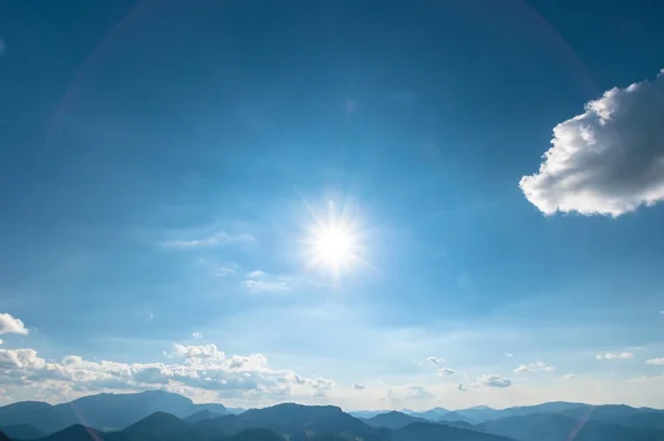 Blue sky with sun — Stock Photo, Image