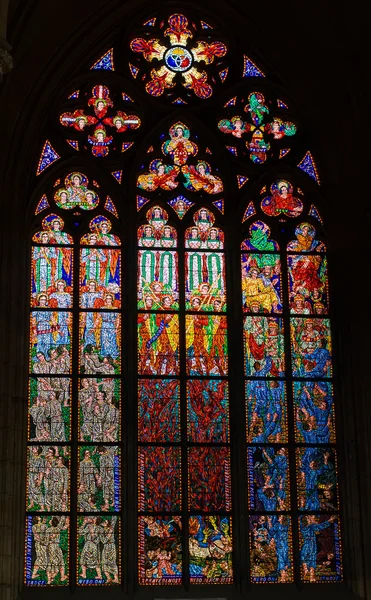 Ólomüveg ablak a Szent Vitus-székesegyház — Stock Fotó