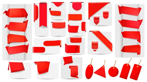 Gran colección de banderas de papel en origami rojo y pegatinas y etiquetas . — Vector de stock