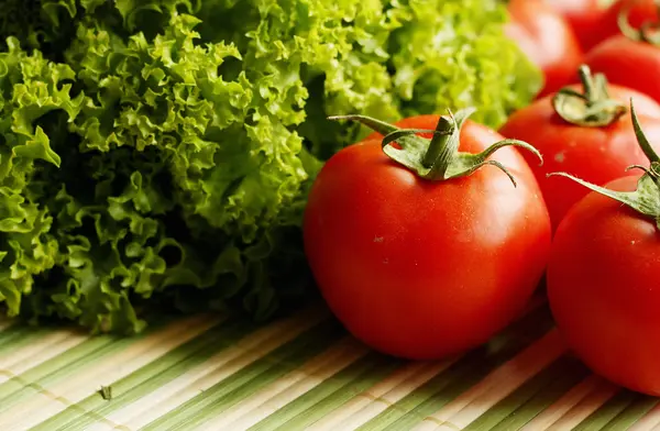 Fresh tomatoes — Stock Photo, Image