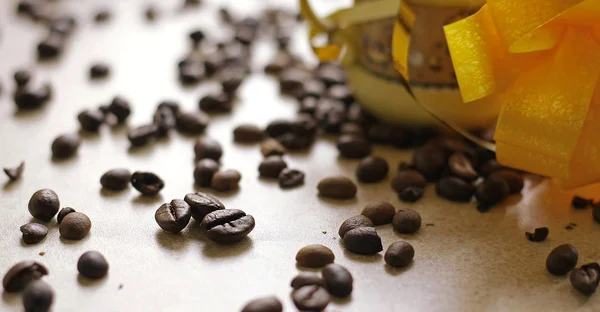 stock image Scattered coffee beans