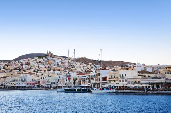 シロス島 (エルムポリ） 島, ギリシャ — ストック写真