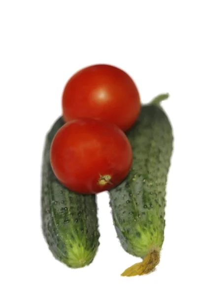 Червоний помідор і два комахи ізольовані на білому тлі — стокове фото
