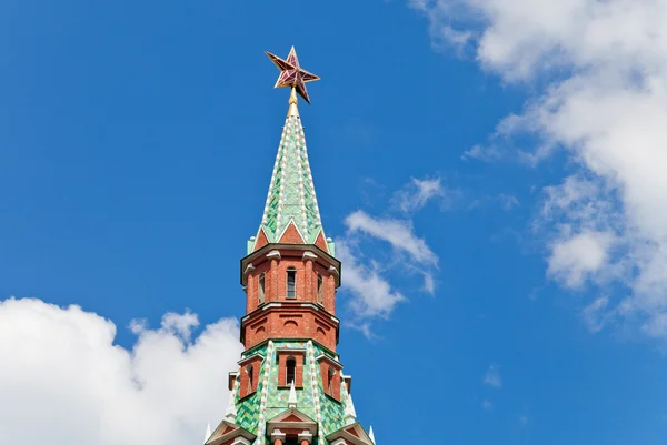 Sterren op Moskou kremlin toren — Stockfoto