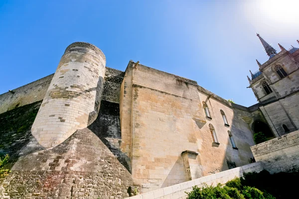 Средневековый замок в городе Амбуаз, Франция — стоковое фото