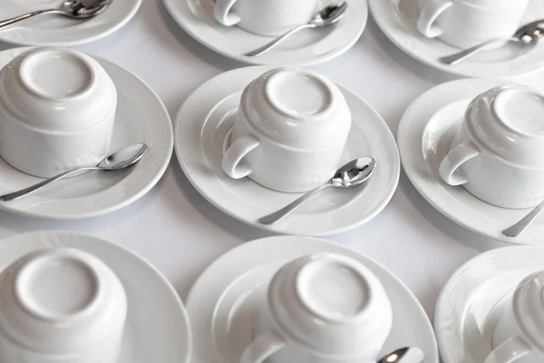 Saubere Teeservice auf dem Tisch — Stockfoto