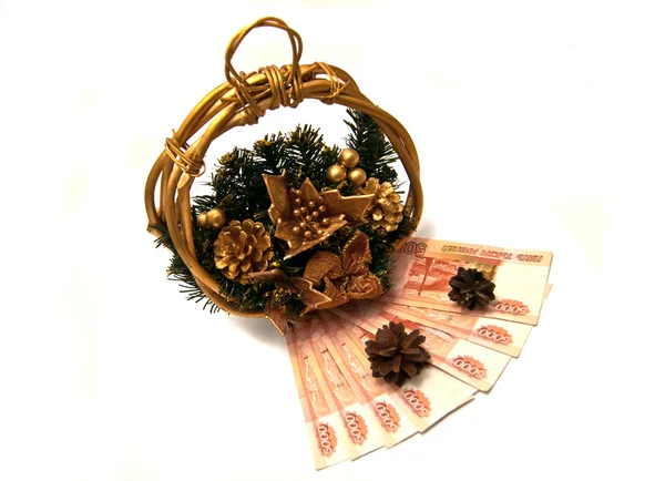 Ryska sedlar och cristmas korg — Stockfoto