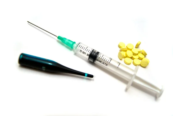 Syringe, tablets and ampoule — Stock Photo, Image