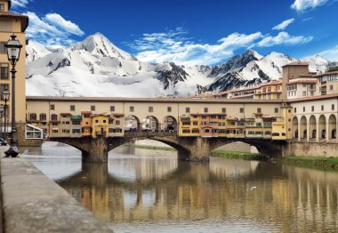 Ponte vecchio, eski bir köprü, arno Nehri ile florence landmarkd