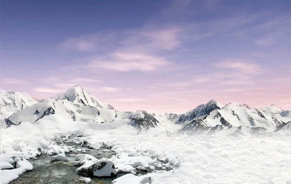 Berglandschaft mit Schnee — Stockfoto