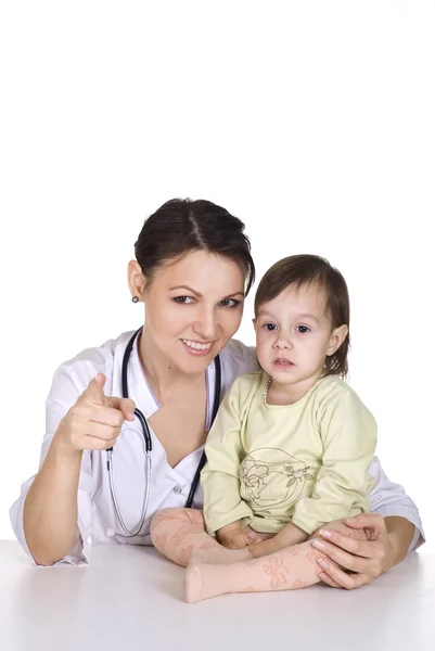 Arzt mit kleinem Mädchen — Stockfoto