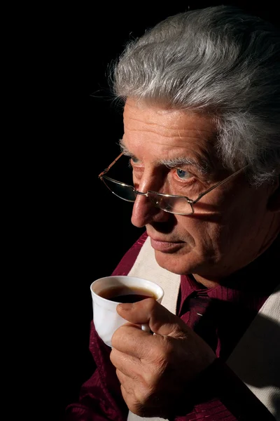Aged guy with tea — Stock Photo, Image