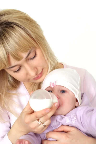 Mãe bebê alimentando — Fotografia de Stock