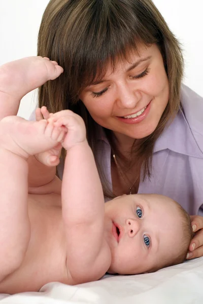 Chica con pequeño bebé —  Fotos de Stock