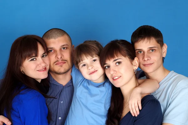 Caucasiano bela família composta por cinco juntos — Fotografia de Stock