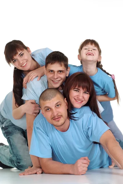 Schöne Familie bestehend aus fünf auf dem Boden liegenden — Stockfoto