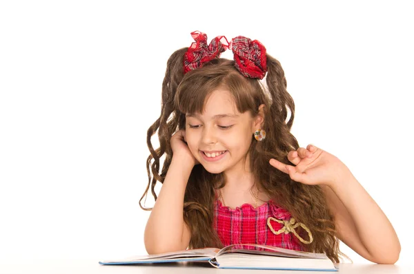 Όμορφο κορίτσι ανάγνωση — Φωτογραφία Αρχείου