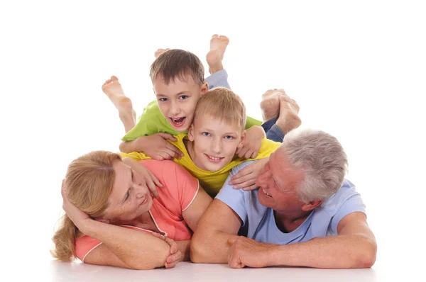 Mor-och farföräldrar med barnbarn — Stockfoto
