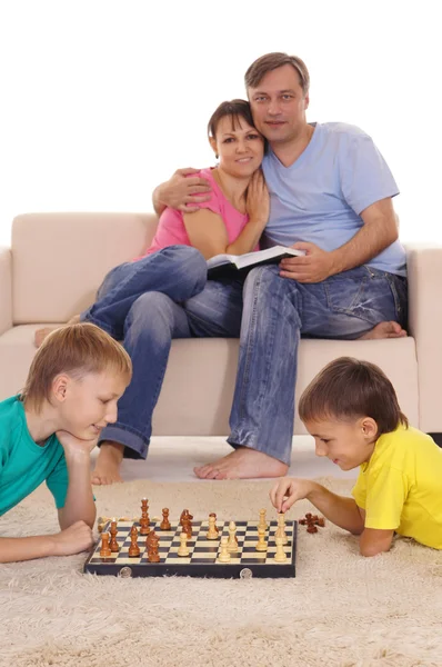Çocuklar ve satranç — Stok fotoğraf