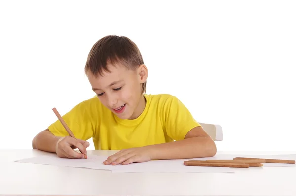 Junge zeichnet — Stockfoto