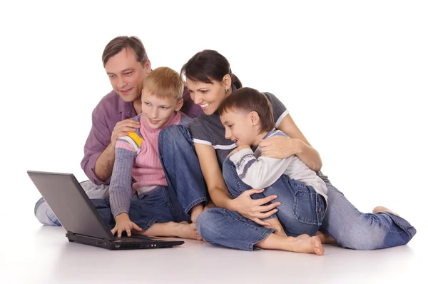 コンピューターと家族 — ストック写真