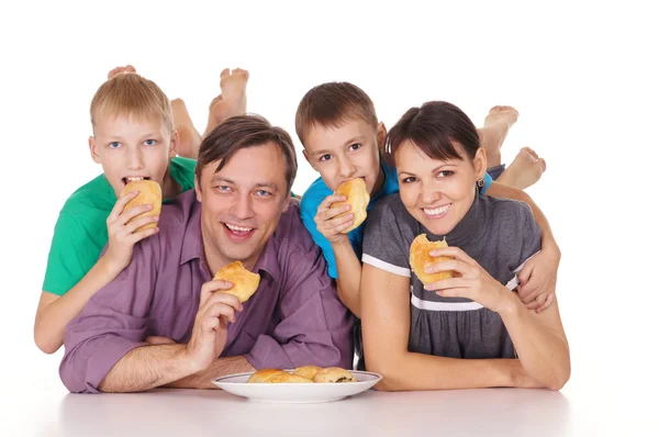Leuke familie eten — Stok fotoğraf