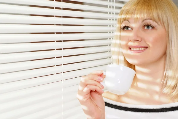 Portrait of a beautiful good caucasian girl in the morning with — Stock Photo, Image