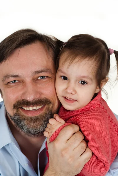 Hermoso caucásico cuidado papá sosteniendo su hija en sus brazos — Foto de Stock