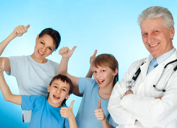 Nice Caucasian aged doctor with a patient — Stock Photo, Image