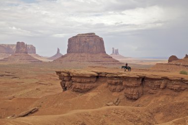 Navajo kadın ata monument Valley