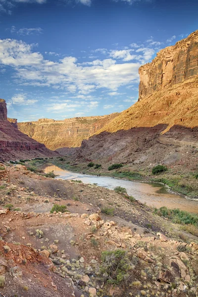 Río Colorado fluye a través de cañones en Utah HDR — Foto de Stock