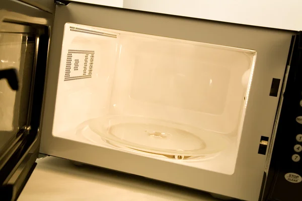 Микроволновая печь — стоковое фото